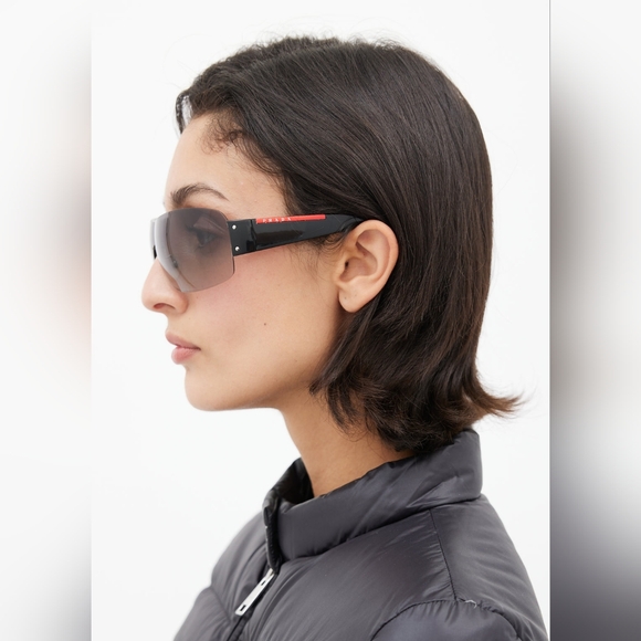 🔥 Prada Black/Black Gradient SPS07H Trendy & Stylish Sport Shield Sunglasses - Picture 2 of 11